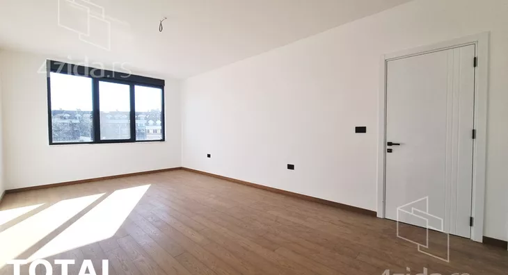 Četvoroiposoban stan | 4zida