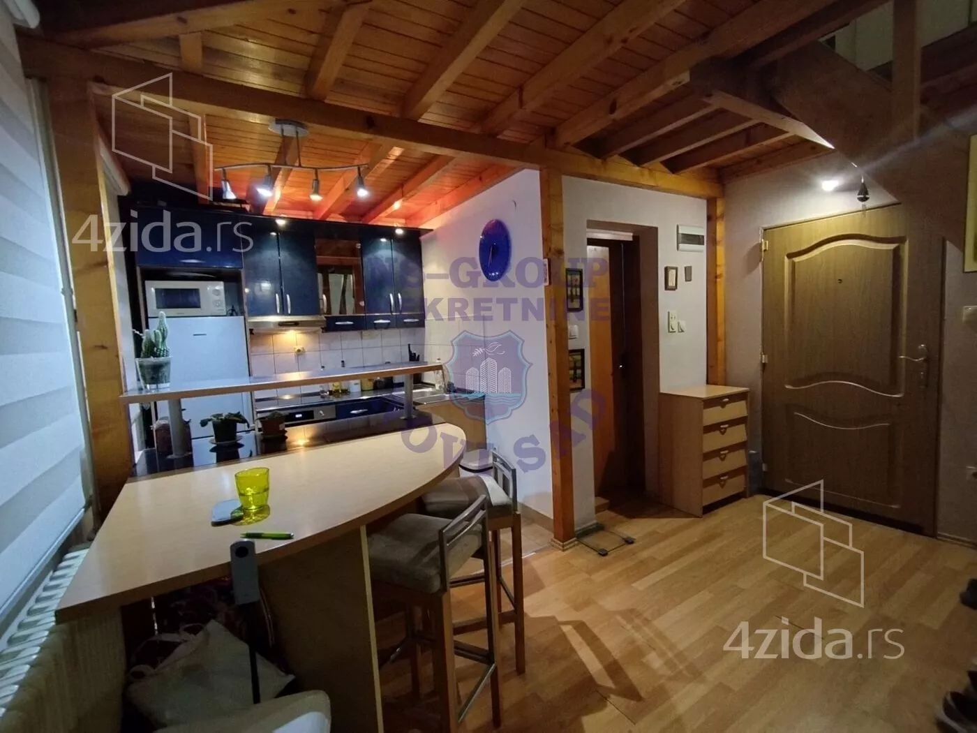 Jednoiposoban stan | 4zida