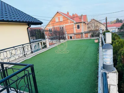 Surčin (mesto) | 4zida.rs