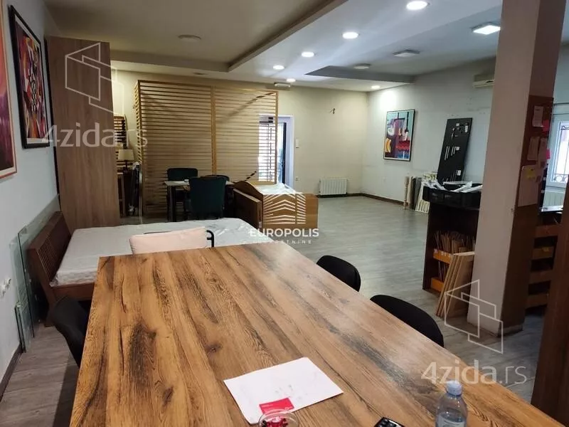 Lokal | 4zida