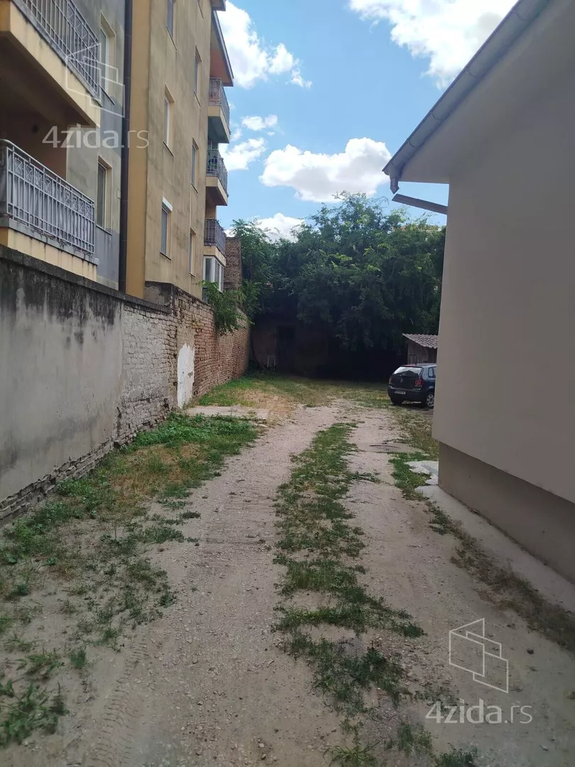 Građevinsko zemljište | 4zida
