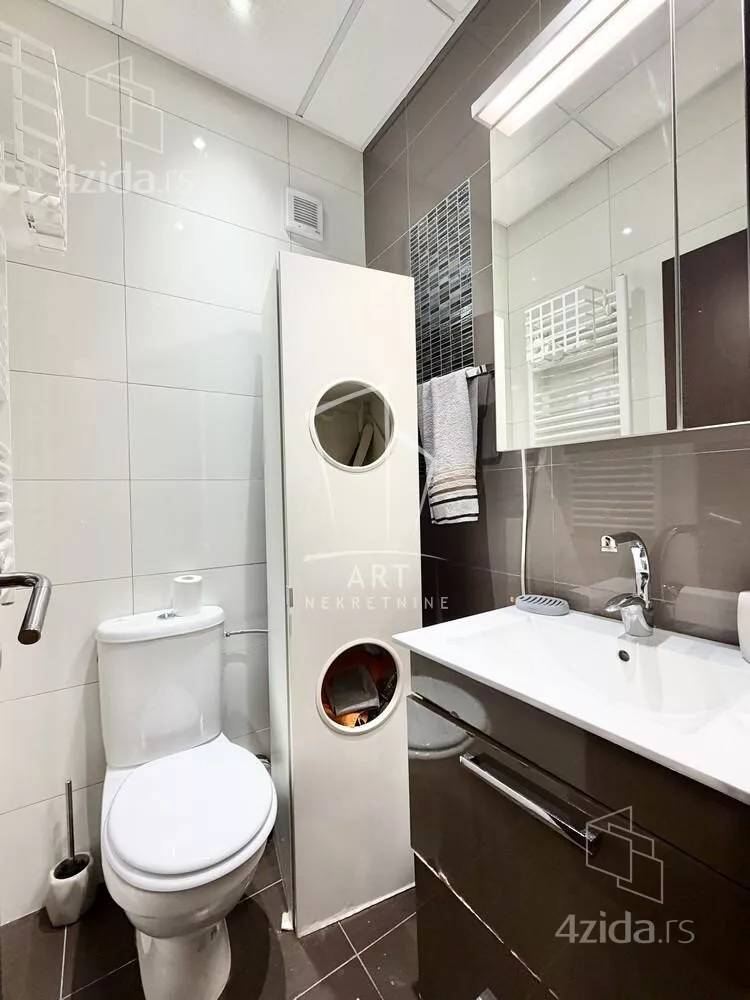 Troiposoban stan | 4zida