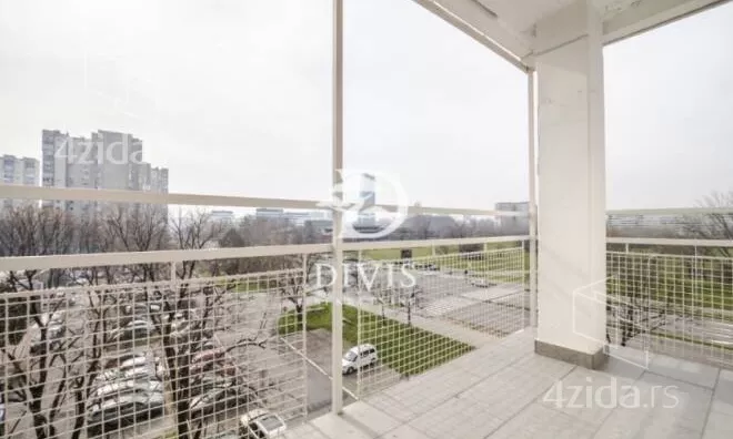 Četvoroiposoban stan | 4zida