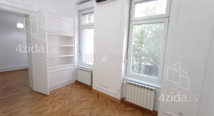 Četvoroiposoban stan | 4zida