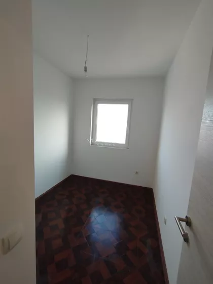 Sutjeska 7 | 4zida.rs