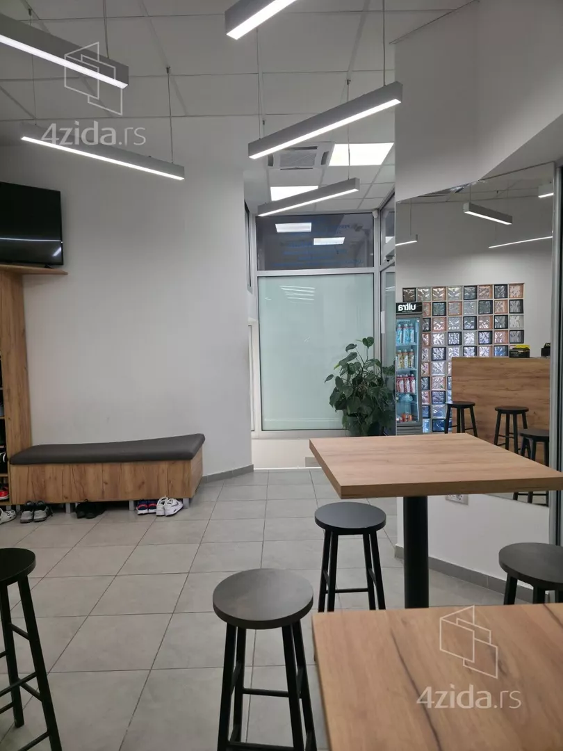 Poslovni prostor | 4zida