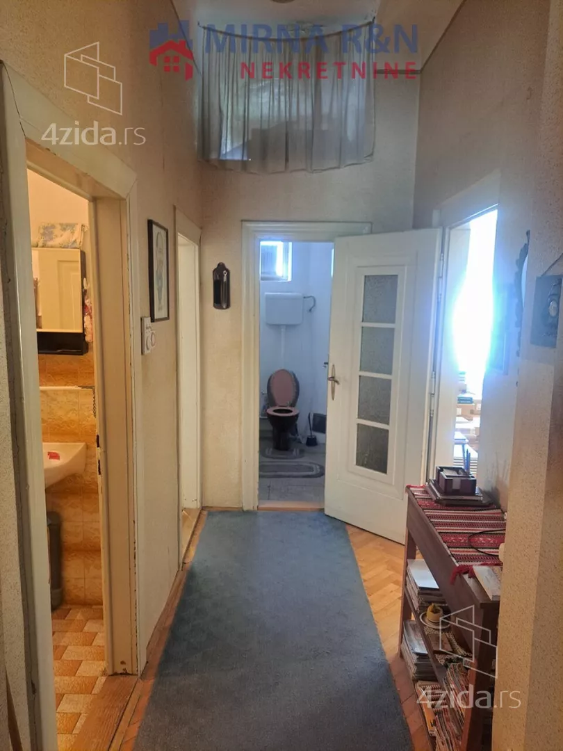 Petoiposoban stan | 4zida