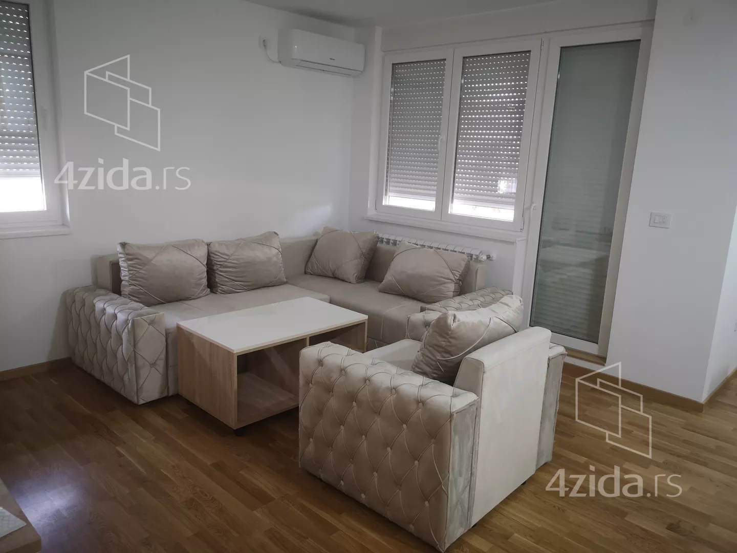 Jednoiposoban stan | 4zida