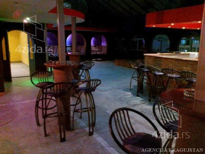 Lokal | 4zida