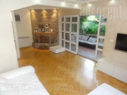 CRVENI KRST | 4zida.rs