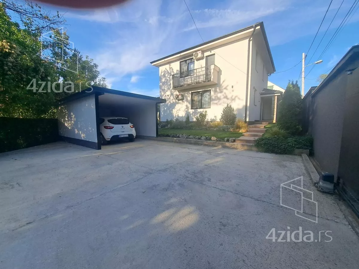 Kuća | 4zida
