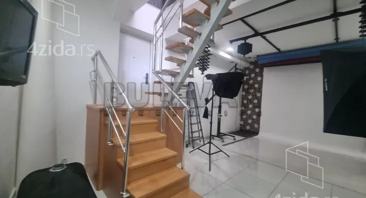 Lokal | 4zida