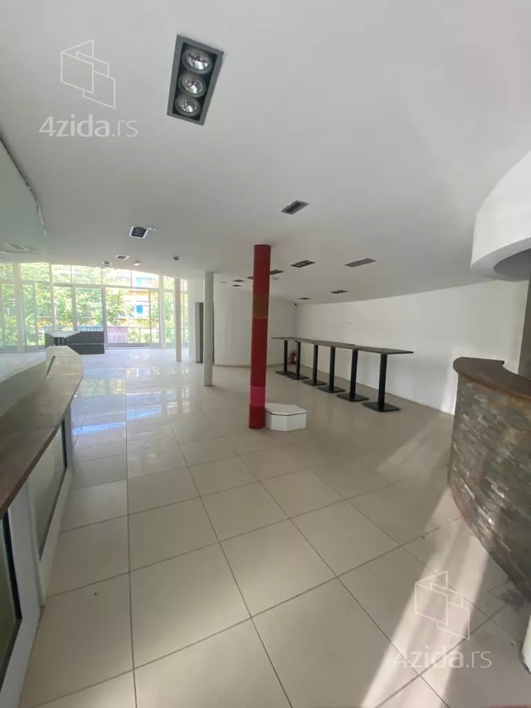 Lokal | 4zida