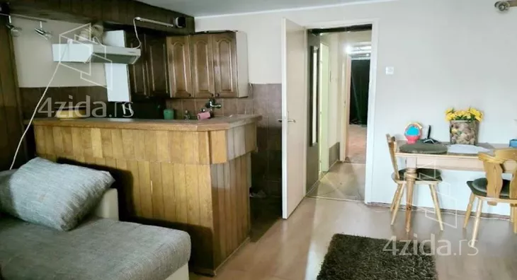 Petosoban stan | 4zida