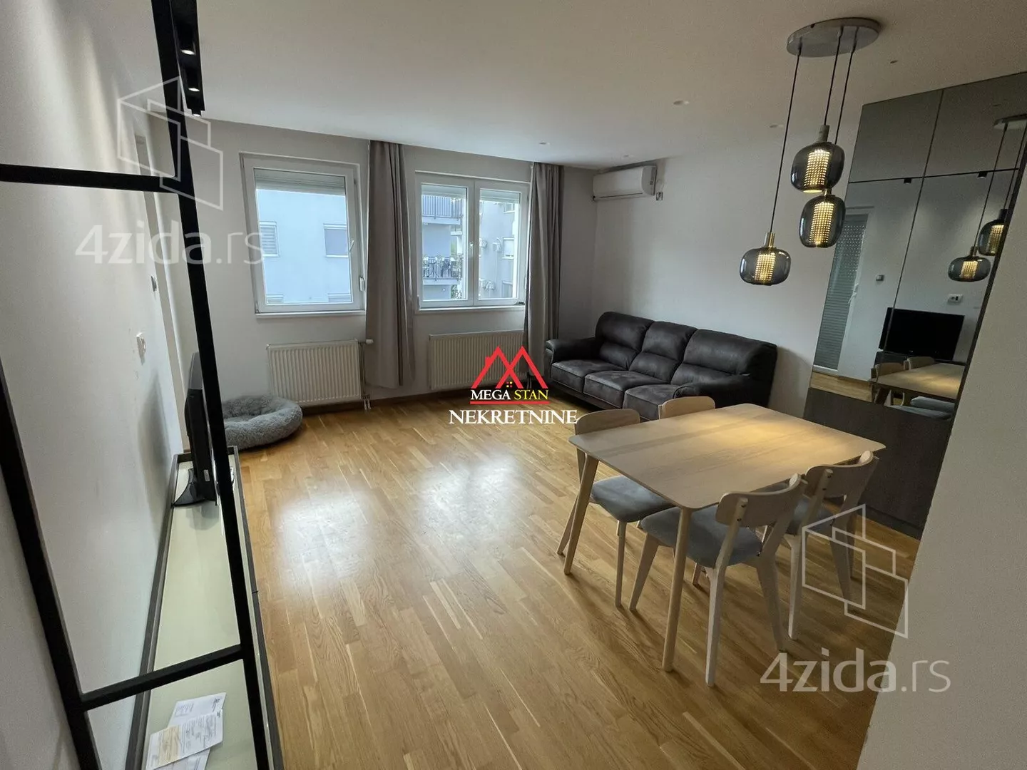 Troiposoban stan | 4zida