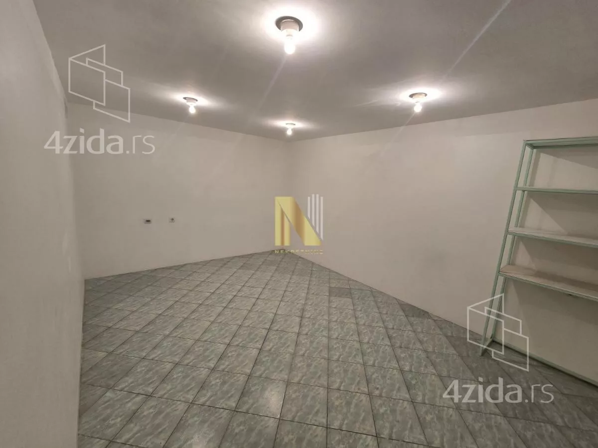 Lokal | 4zida