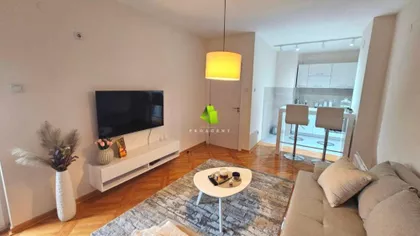 Jesenjinova | 4zida.rs