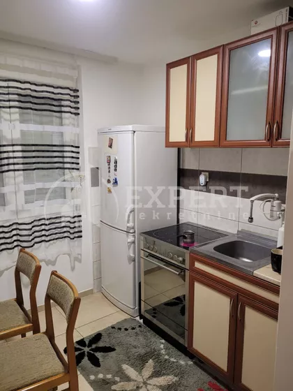 Rentgenova | 4zida.rs