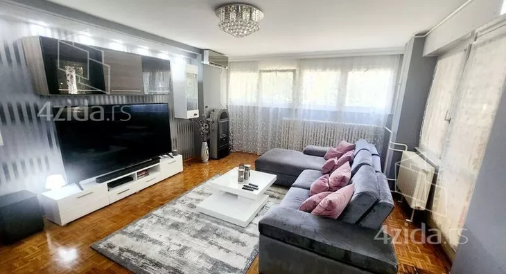 Trosoban stan na prodaju, Liman 3, 309.000€, 89m² - stampaj