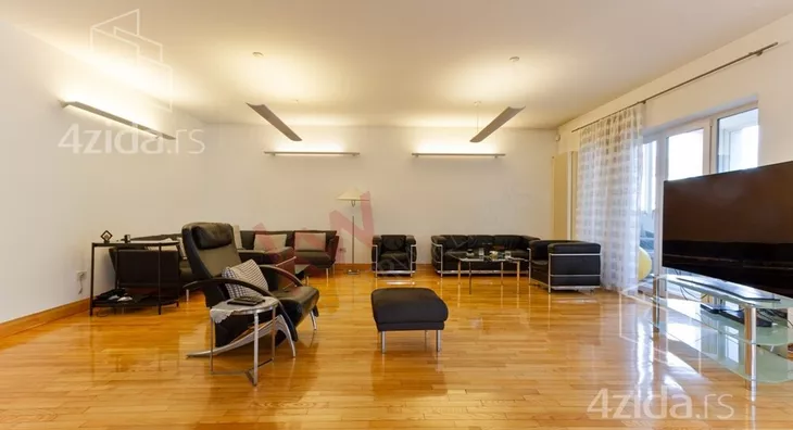 4-etažna kuća | 4zida