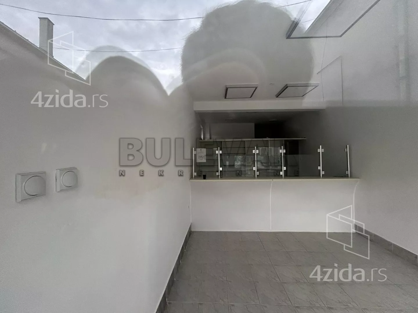 Lokal | 4zida