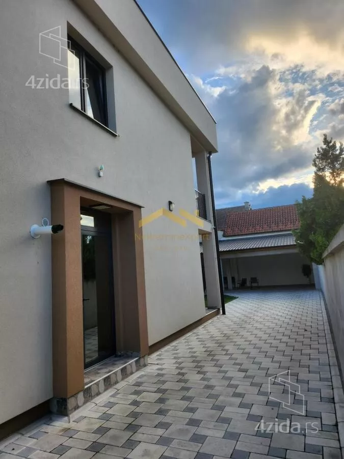 Kuća | 4zida