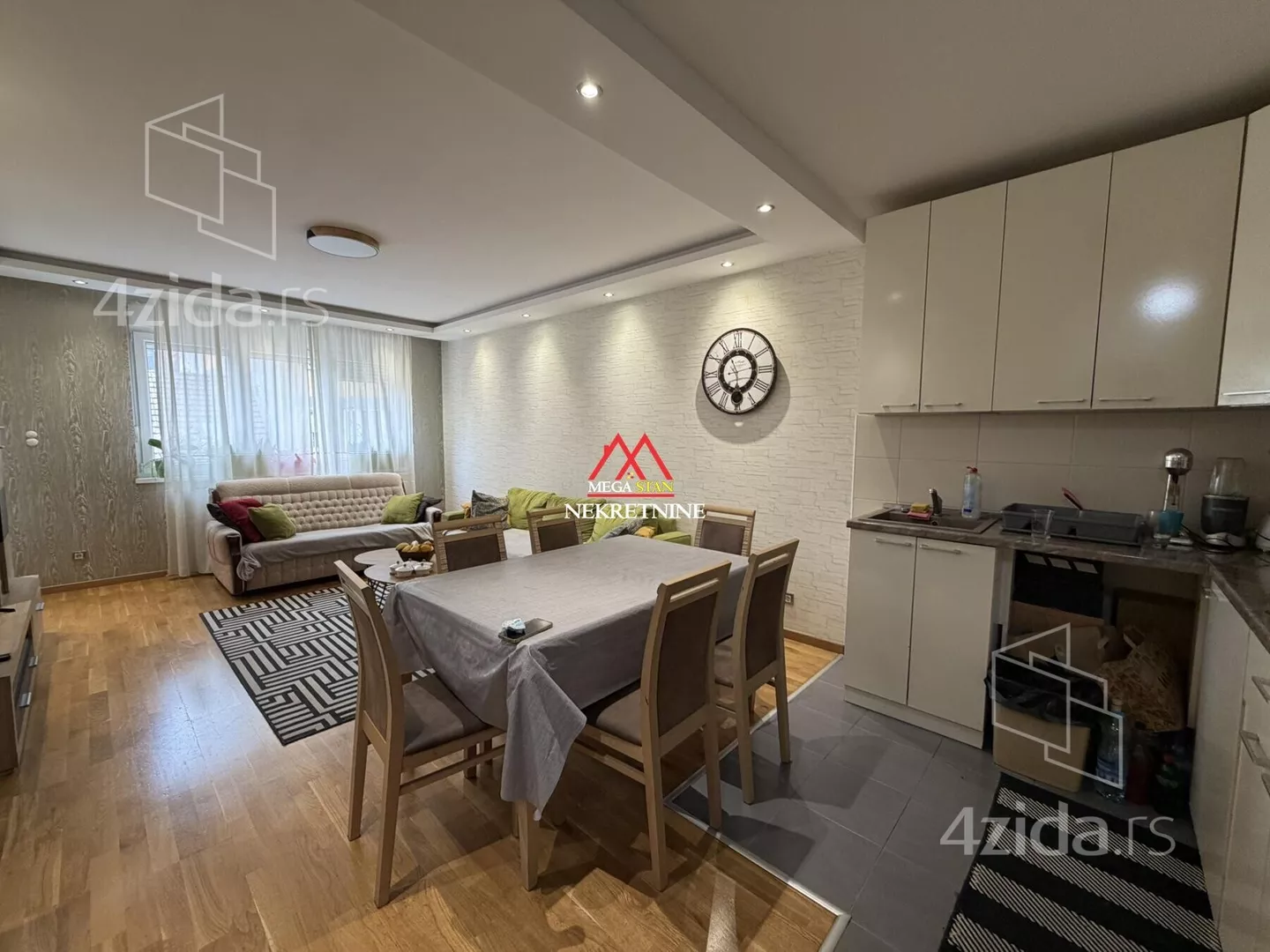 Dvoiposoban stan | 4zida