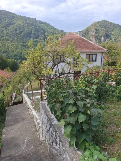 Nikole Tesle bb | 4zida.rs