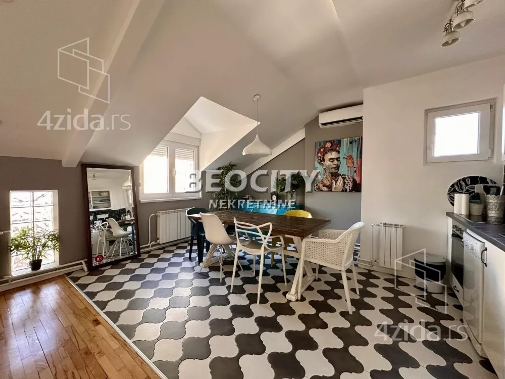 Sedmosoban stan | 4zida