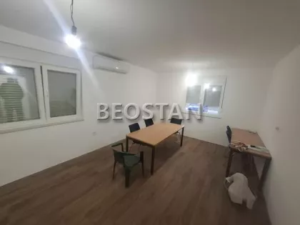 Zeleznicka | 4zida.rs