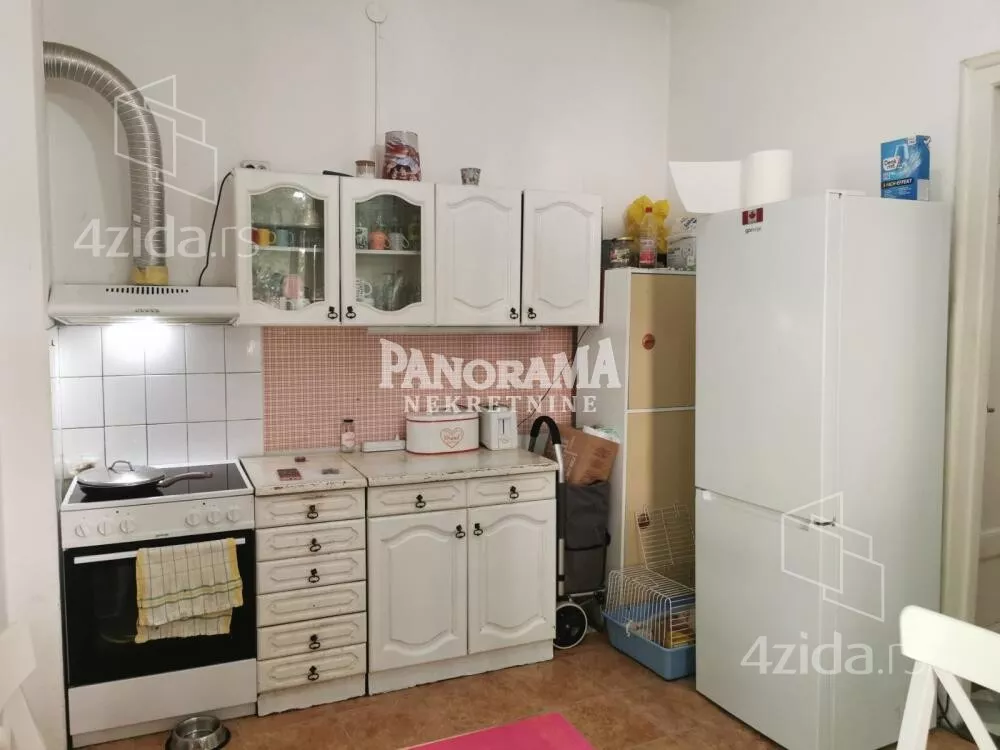 Četvoroiposoban stan | 4zida