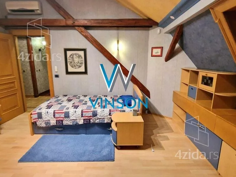 Šestoiposoban stan | 4zida