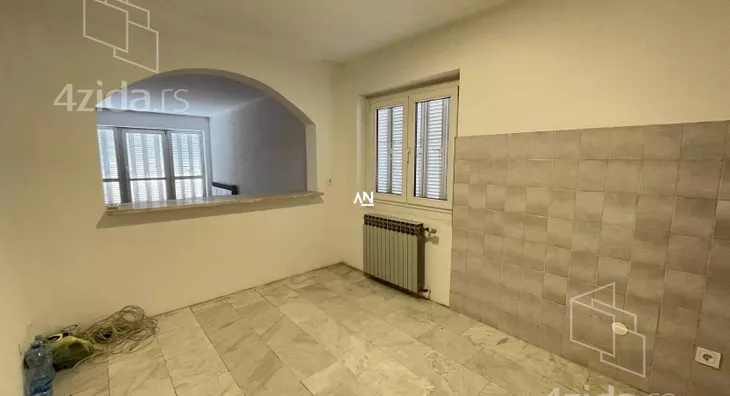 4-etažna kuća | 4zida