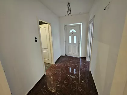 Mali Radanovac | 4zida.rs