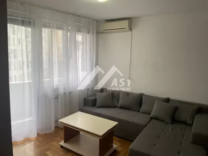 Petra Drapšina | 4zida.rs