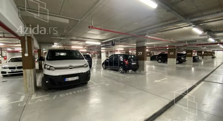Garaža | 4zida