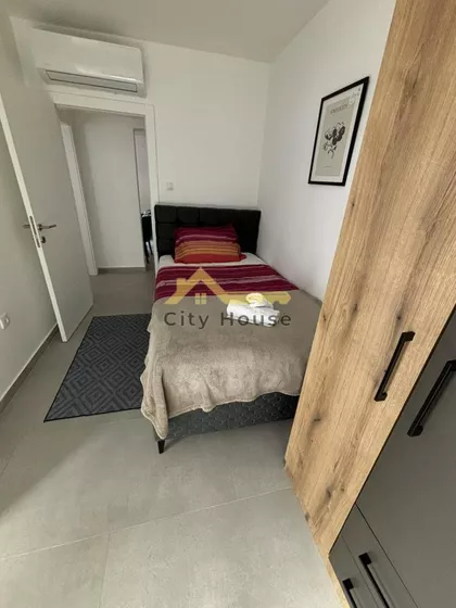 Crveni Pevac | 4zida.rs