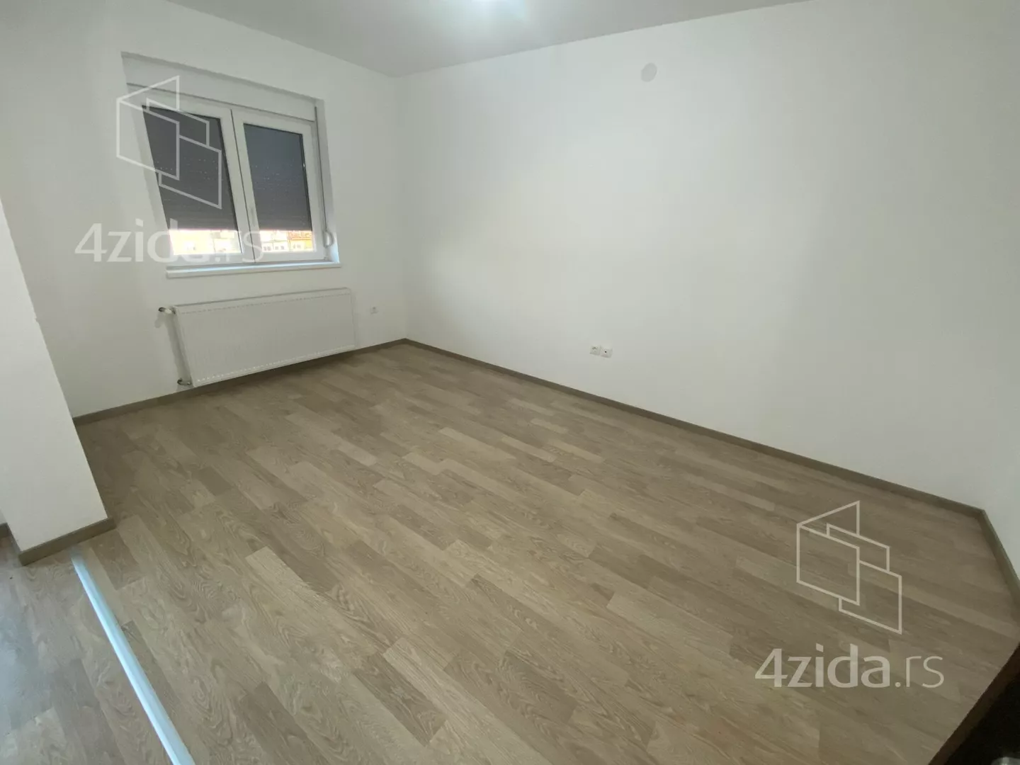 Četvoroiposoban stan | 4zida