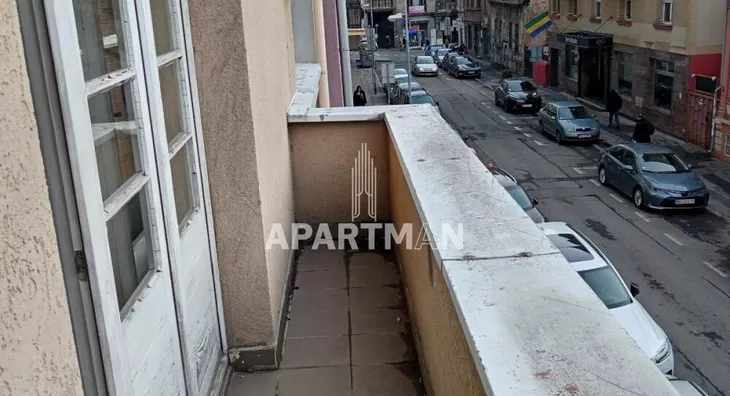 Četvoroiposoban stan | 4zida