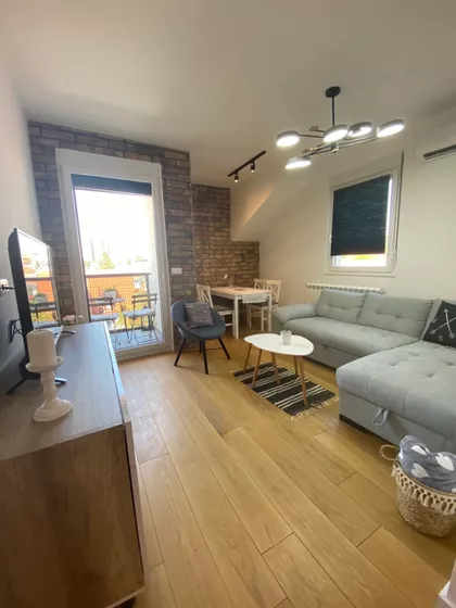 Lekino Brdo | 4zida.rs