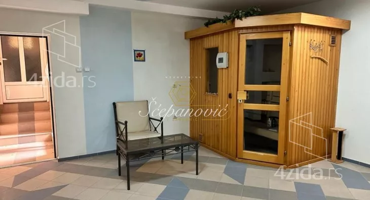 Četvoroiposoban stan | 4zida