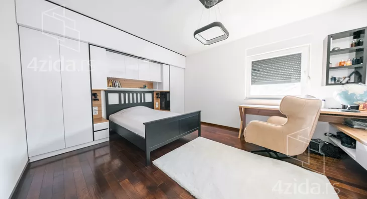 Petosoban stan | 4zida