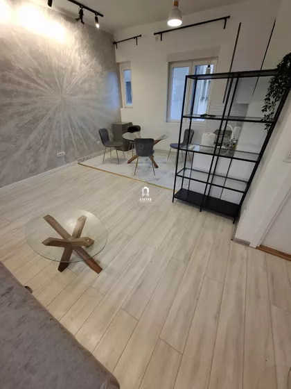 Francuska | 4zida.rs