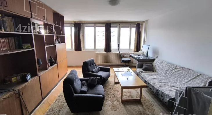 Četvoroiposoban stan | 4zida