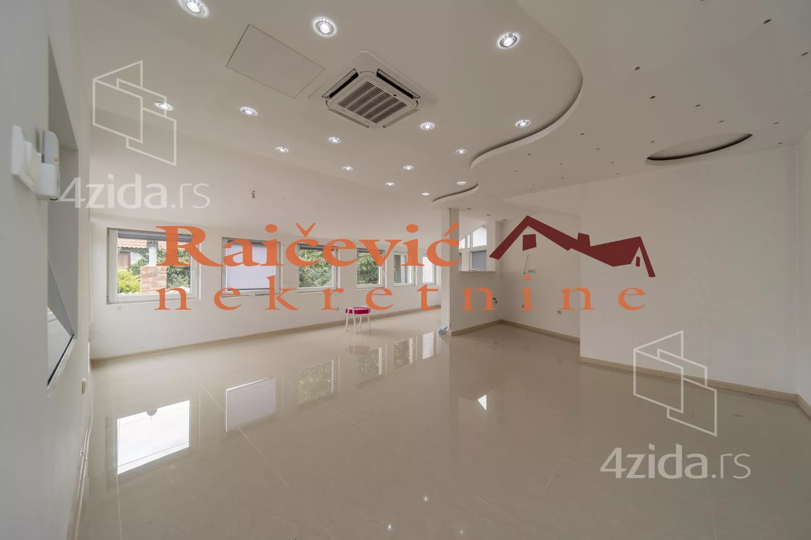 Poslovni prostor | 4zida