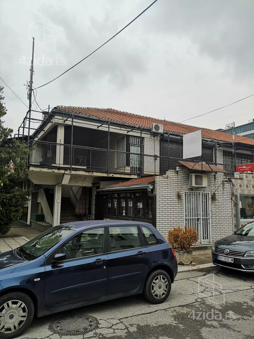 Lokal | 4zida