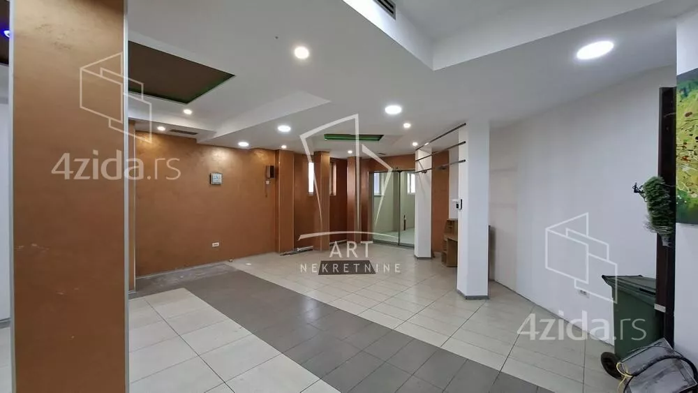 Poslovni prostor | 4zida