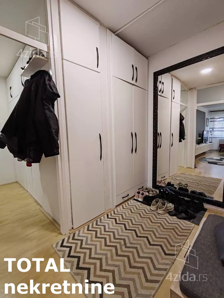 Troiposoban stan | 4zida