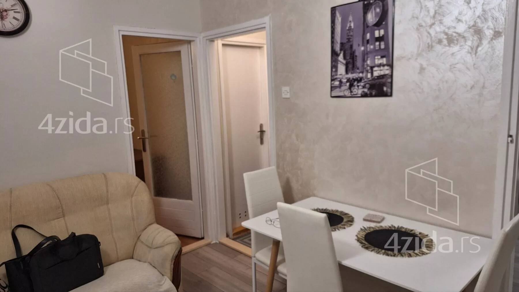 Jednoiposoban stan | 4zida