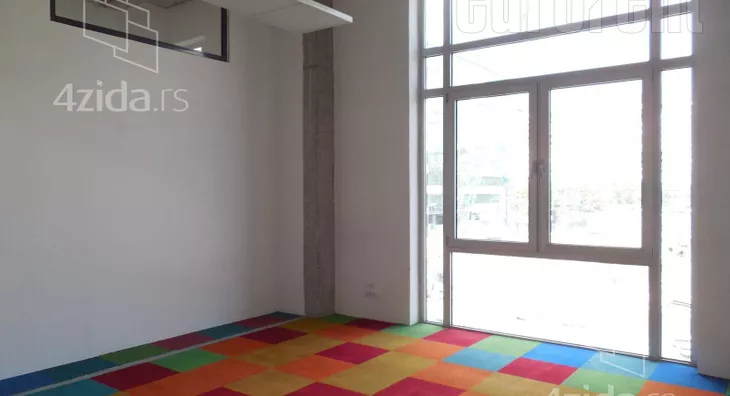 Poslovni prostor | 4zida
